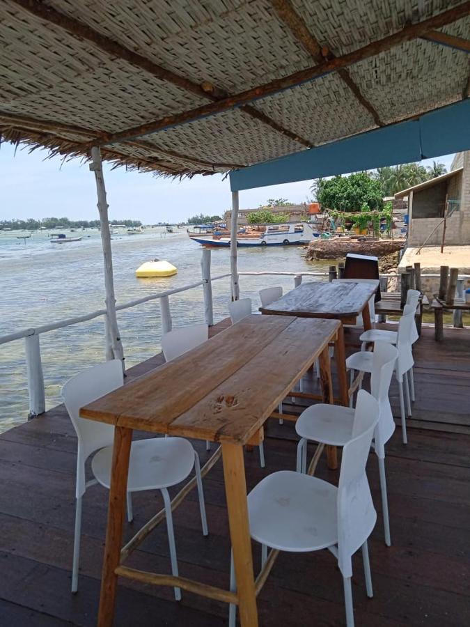 Blue Coral Homestay Karimunjawa Buitenkant foto