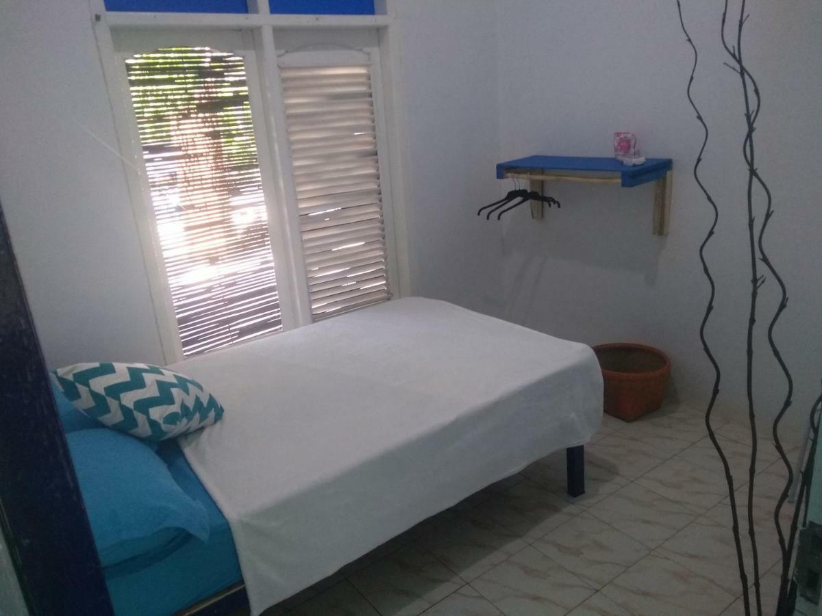 Blue Coral Homestay Karimunjawa Buitenkant foto
