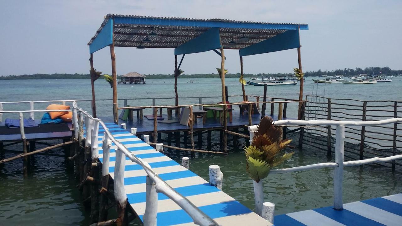 Blue Coral Homestay Karimunjawa Buitenkant foto