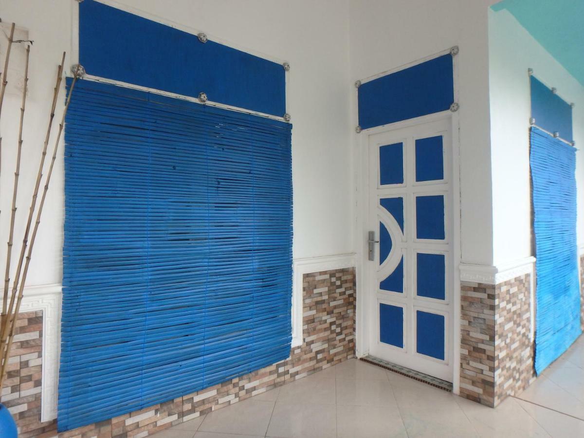 Blue Coral Homestay Karimunjawa Buitenkant foto