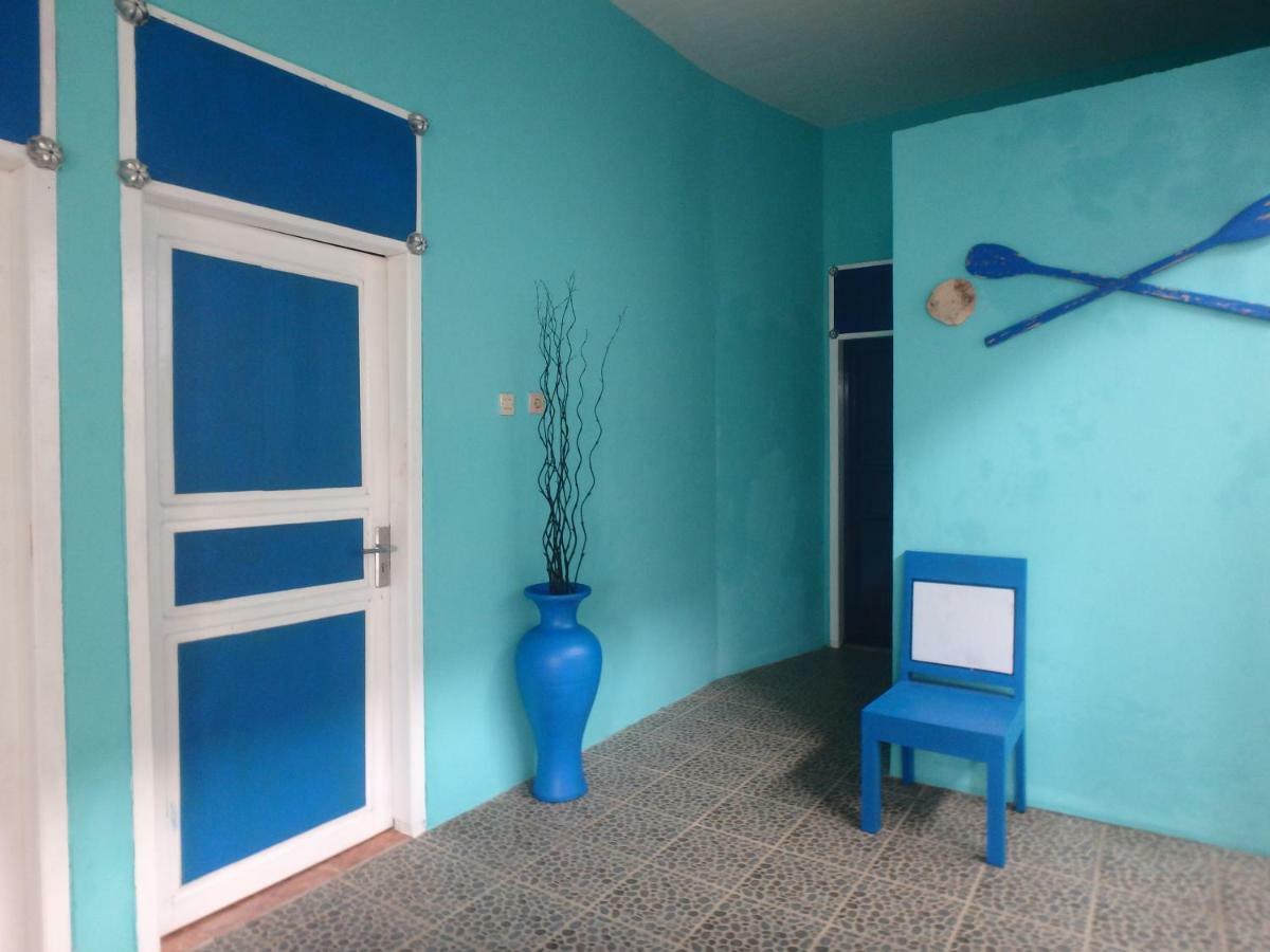 Blue Coral Homestay Karimunjawa Buitenkant foto
